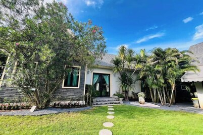 Ban 5 Rai Poollvilla