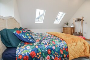 2 室のベッドルーム、客室ごとに異なる装飾、客室ごとに異なるインテリア、WiFi (無料)