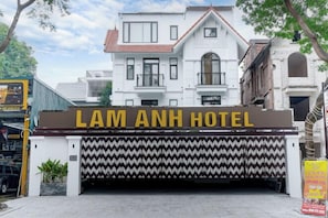 Exterior - Lam Anh Hotel 7 Phap Van Hoang Mai 41BT1 (Hanoi)