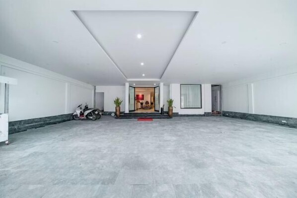 ที่จอดรถ (คิดค่าบริการ)