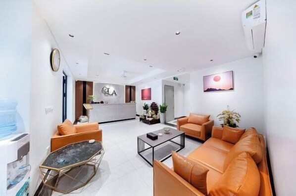 Interior - Lam Anh Hotel 7 Phap Van Hoang Mai 41BT1 (Hanoi)