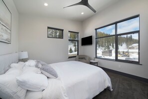 Iron/ironing board, WiFi, bed sheets - Breckenridge 71 - One Bedroom Apartment, Sleeps 4 (Breckenridge)