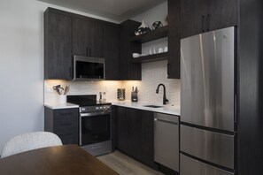 Fridge, microwave, oven, stovetop - Breckenridge 71 - One Bedroom Apartment, Sleeps 4 (Breckenridge)