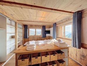 مكواة/لوح كي وواي فاي مجانًا وملاءات أسرّة