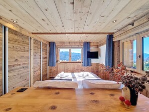 3 chambres, fer et planche à repasser, Wi-Fi gratuit, draps fournis