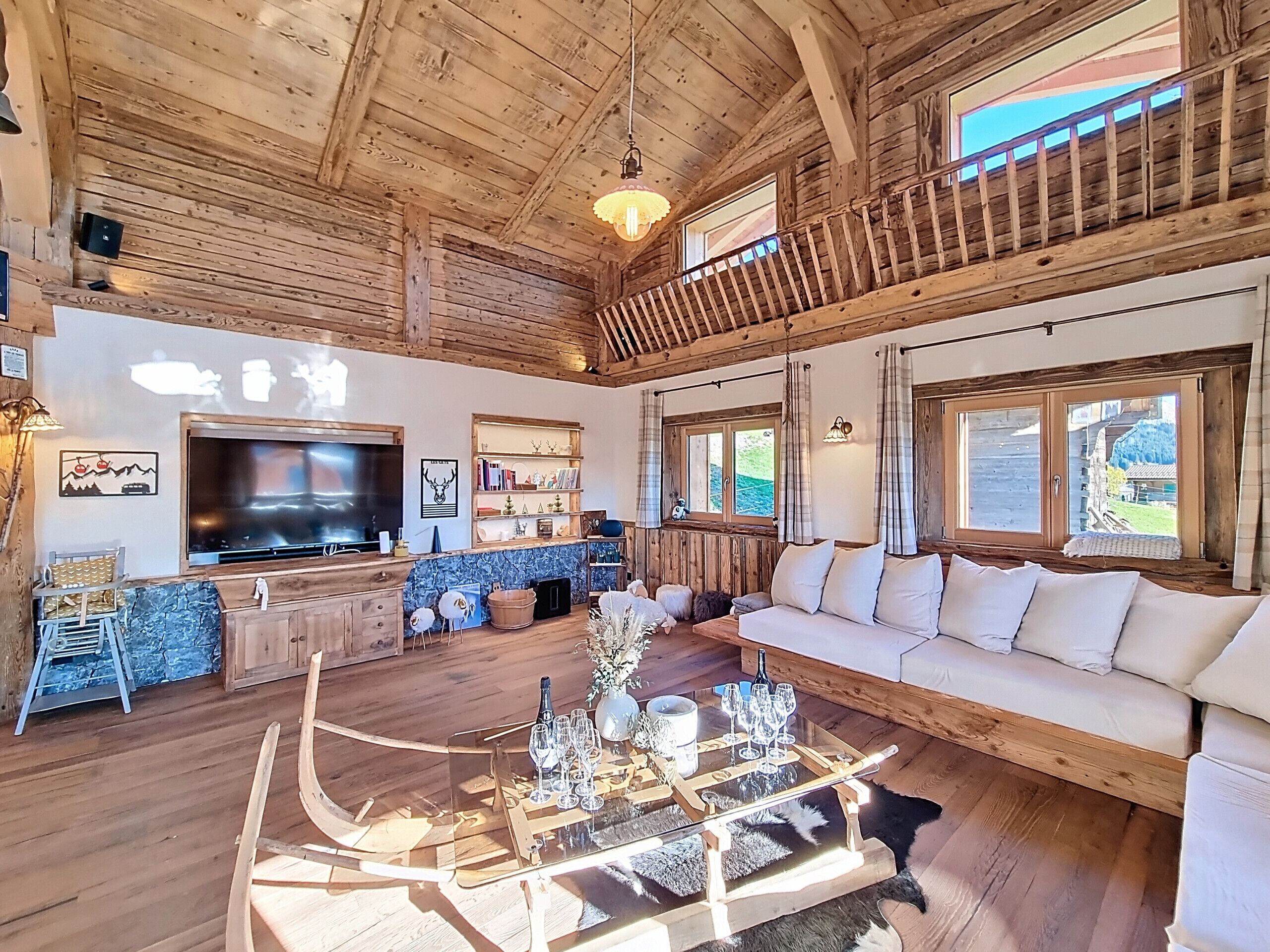 Télévision, cheminée