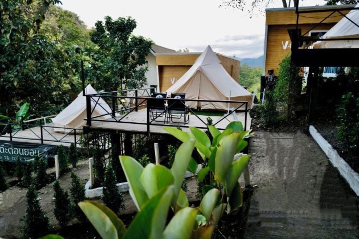 Tempat makan outdoor