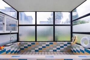 Unclassified image, 5 of 10, button - Domostay/Sagye Beach/Sanbangsan View/Pool Villa/3Queen Beds/2Bathrooms/Heated Pool (Seogwipo)