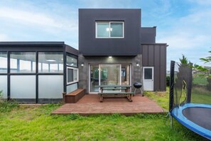 Unclassified image, 3 of 10, button - Domostay/Sagye Beach/Sanbangsan View/Pool Villa/3Queen Beds/2Bathrooms/Heated Pool (Seogwipo)