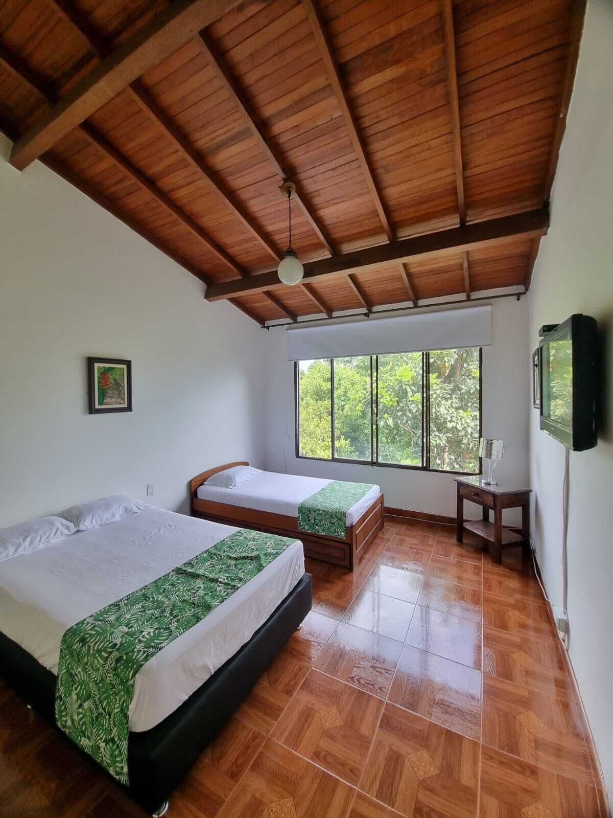 6 bedrooms, WiFi, bed sheets