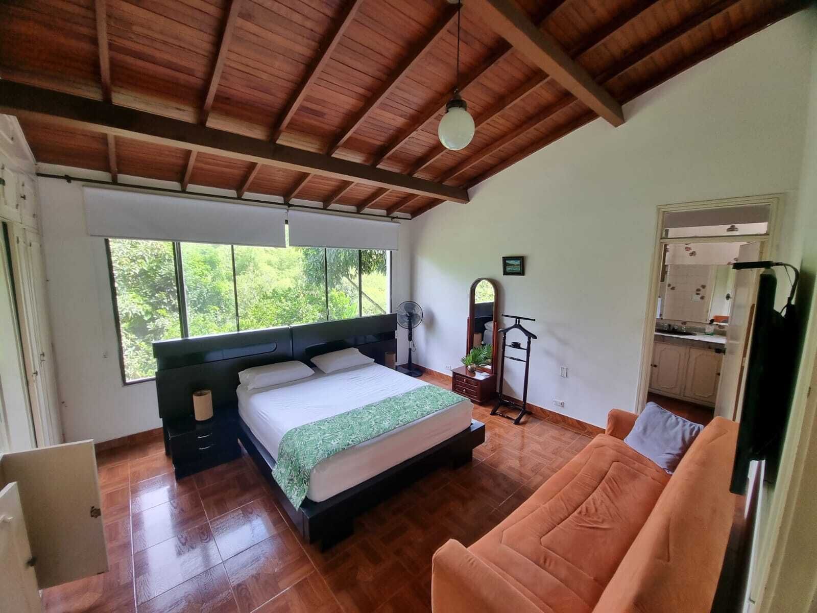 6 habitaciones, wifi y ropa de cama 