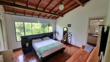 6 habitaciones, wifi y ropa de cama
