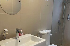 Unclassified image, 5 of 40, button - 7 Pax Genting View Nearby Mont Kiara Desa Park 500Mbps Netflix (Kuala Lumpur)
