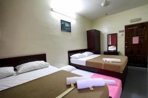 Room - Broadway Budget Hotel (George Town)