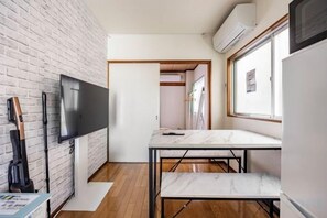Unclassified image, 4 of 37, button - Nishikameari 2 chome (Tokyo)
