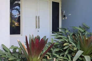 Interior - SUNRICH Villa Syariah 5 spacious room & Swimming pool with Jaccuzi (Batu Sub-District)