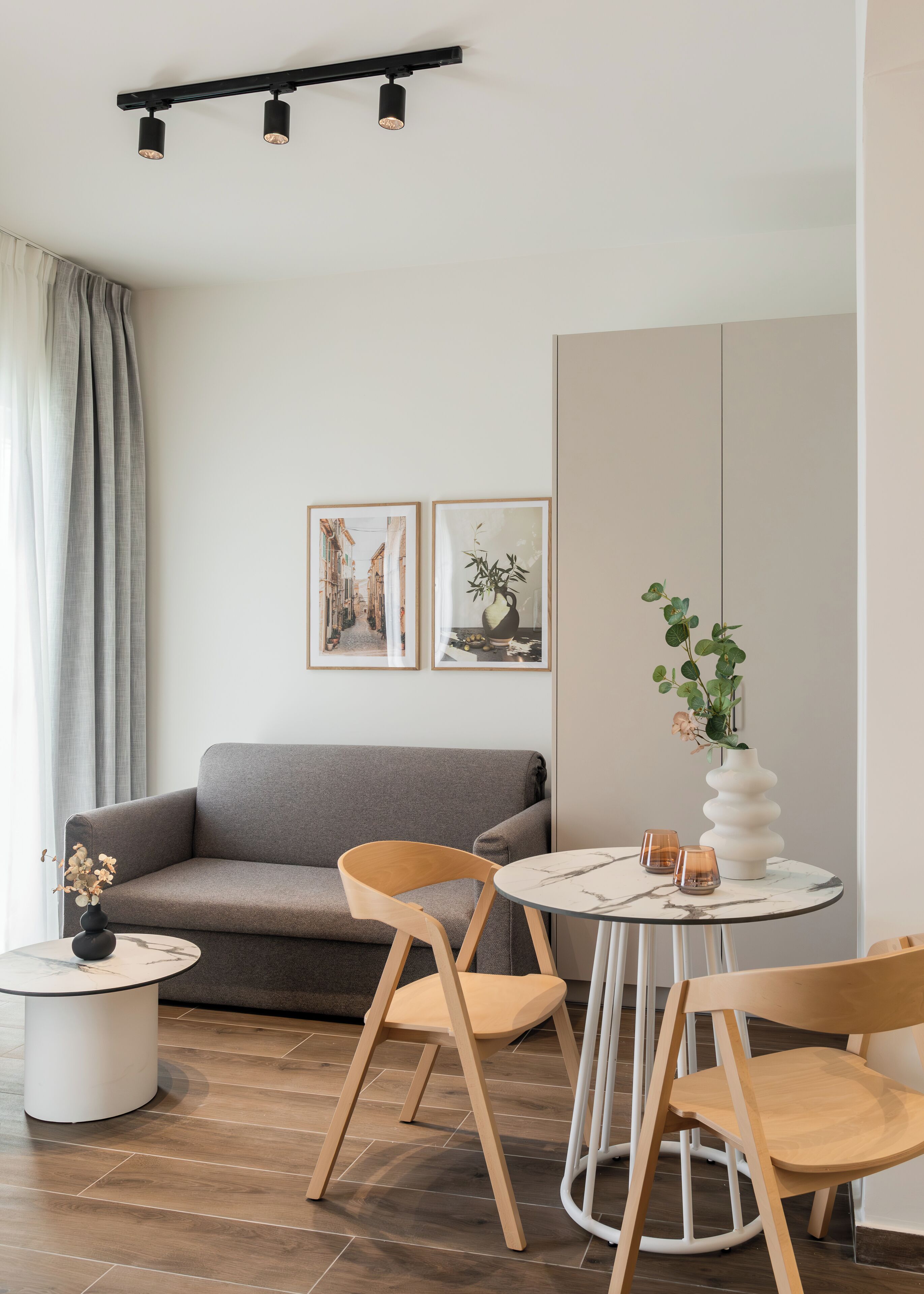 KLEO Eos | Desk, iron/ironing board, free WiFi, bed sheets