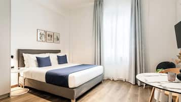 KLEO Eurydice | Desk, iron/ironing board, free WiFi, bed sheets