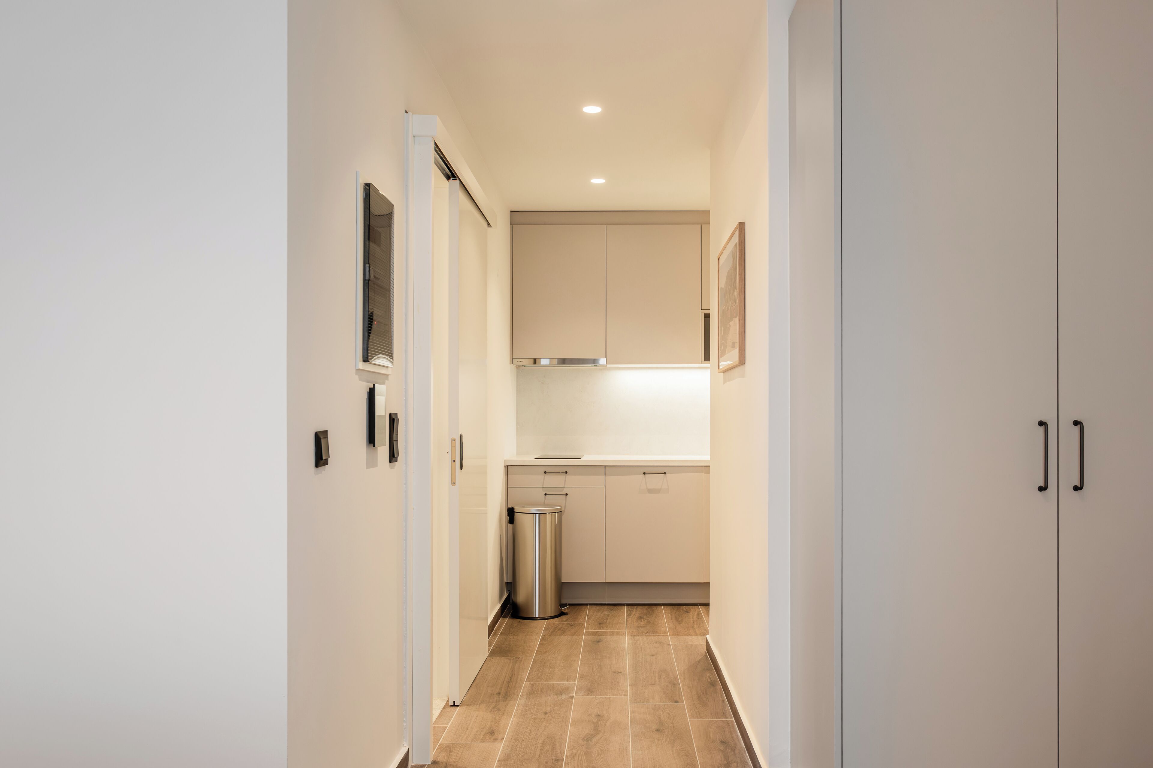 KLEO Hera | Desk, iron/ironing board, free WiFi, bed sheets