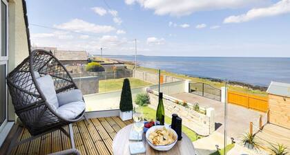 Aurora House: Home on the Coast w/ Hot tub! Pet Friendly!