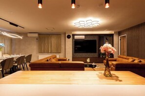 Room - THE SKY (Sapporo)