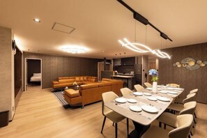 Room - THE SKY (Sapporo)