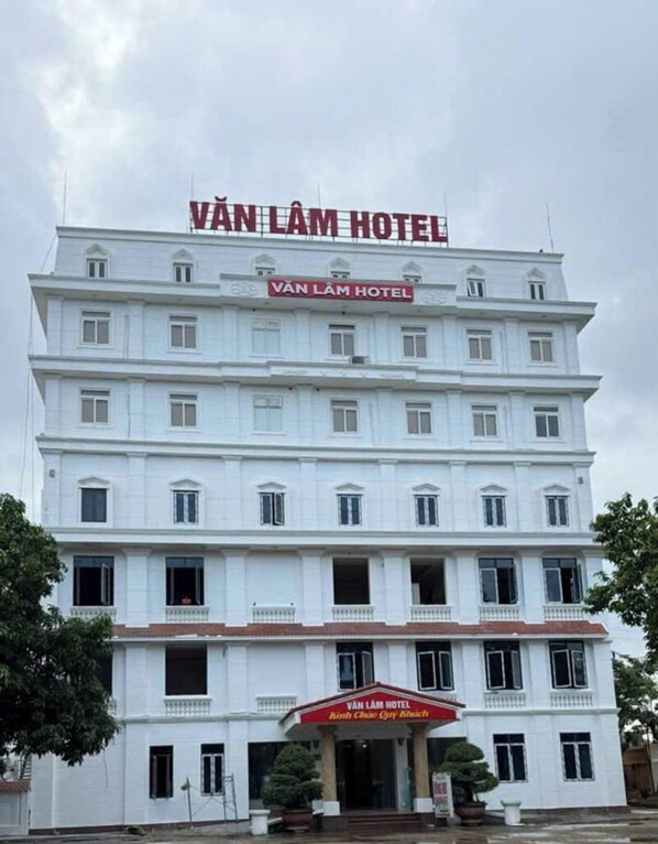Mặt tiền nơi lưu trú