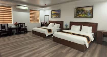 Văn Lâm Hotel
