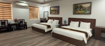 Văn Lâm Hotel