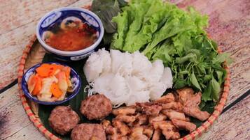 Buffet breakfast for a fee on weekdays