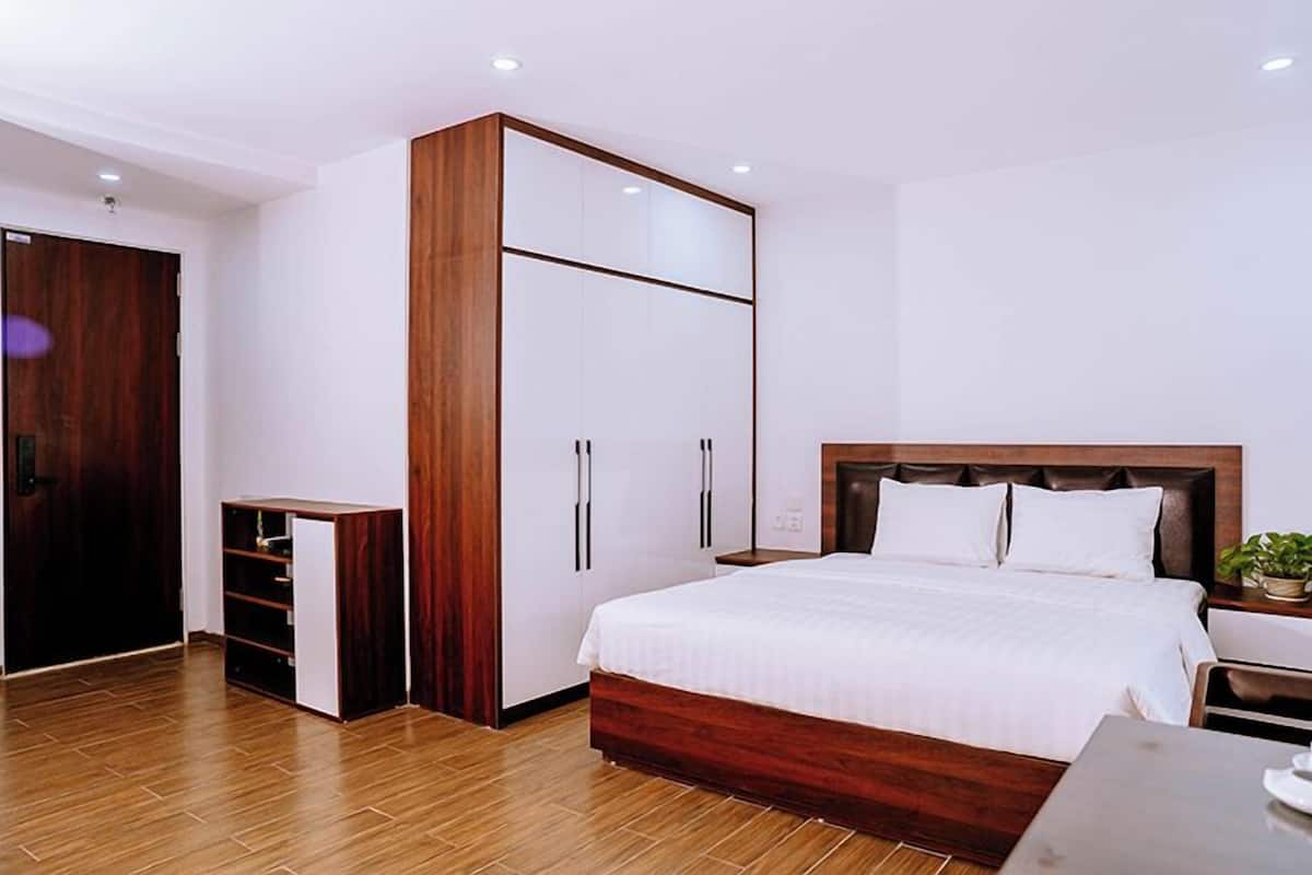 Superior Double Room, City View | Desk, laptop workspace, free WiFi