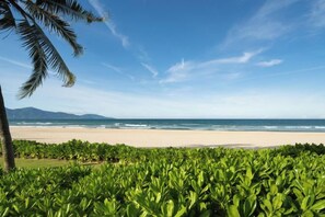 Unclassified image, 3 of 42, button - Beachfront Villas Resort Danang (Da Nang)