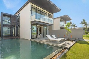 Unclassified image, 2 of 42, button - Beachfront Villas Resort Danang (Da Nang)