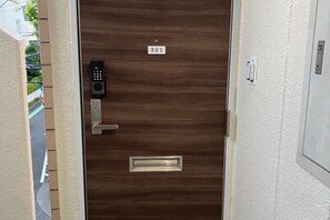 Room - MTOKYO (Tokyo)