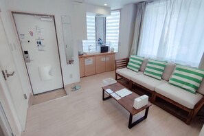 Interior - MTOKYO (Tokyo)