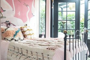 1 chambre, bureau, fer et planche à repasser, Wi-Fi gratuit