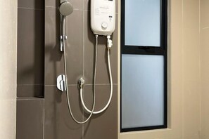 Bathroom - Jelutong Luxe Stay (Shah Alam)