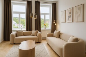 Smart-TV, Bücher, Stereoanlage