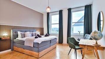 6 soveværelser, skrivebord, strygejern/strygebræt, weekendseng