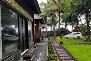 Unclassified image, 5 of 11, button - Cik Bunk Beach Front Homestay near Tulamben Bali (Bali)