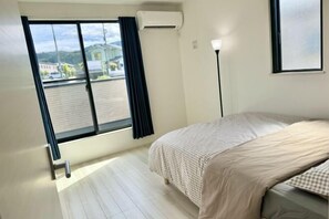 Room - ome loving home (Ome)