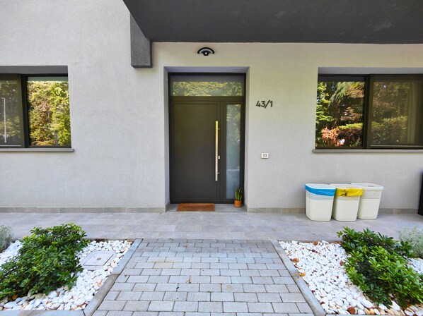 Exterior detail - Casa Sanseveria (Modena)