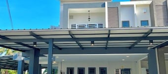 Entire Vacation House In Sitiawan