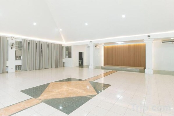 Unclassified image, 1 of 17, button - Villa Del Carmen Resort & Restaurant by RedDoorz (San Rafael)