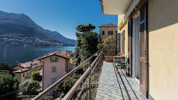 Apartment (1 Bedroom) | Balkon
