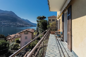 Exterior - Lovely Apartment Overlooking the Lake (Carate Urio)