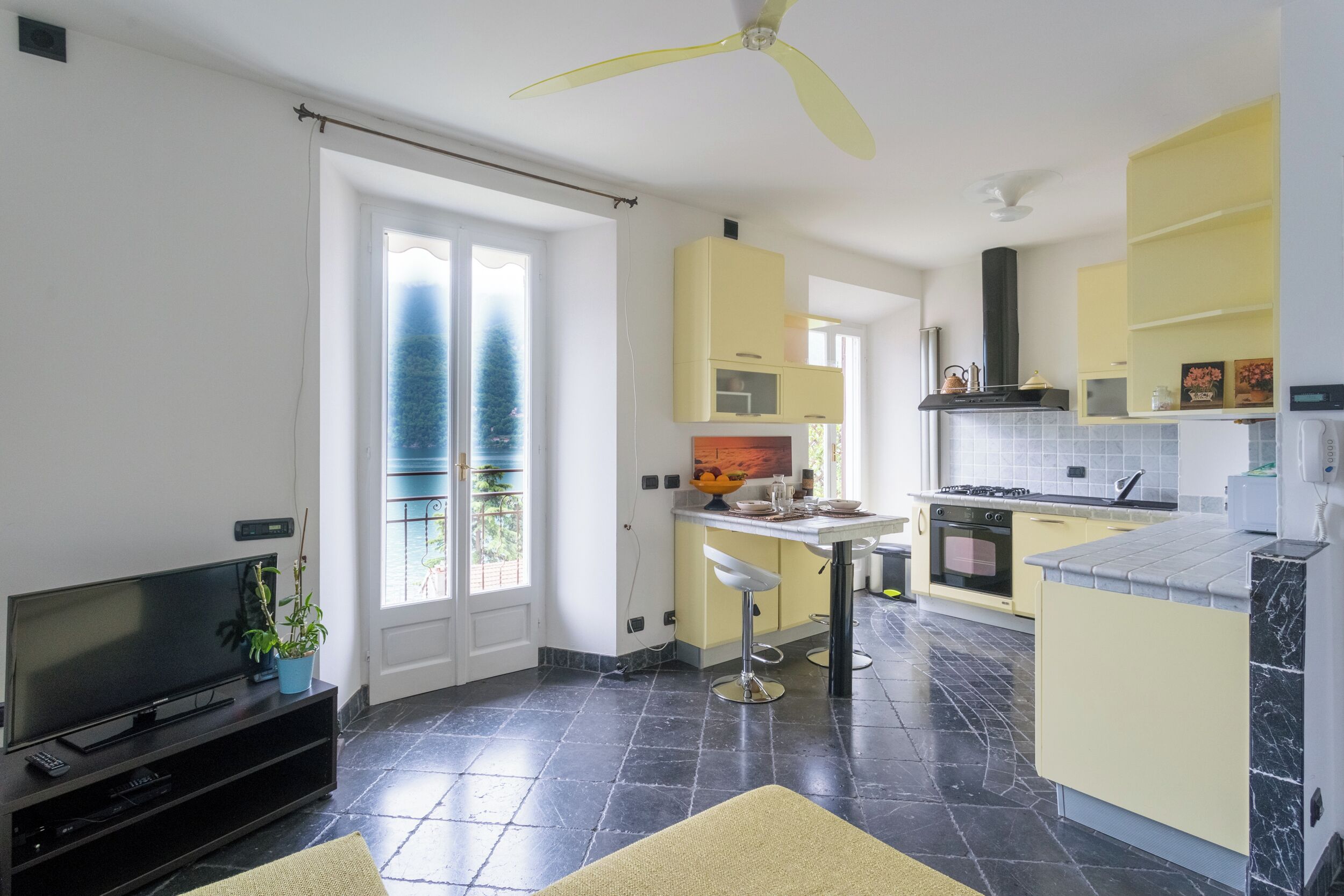 Apartment (1 Bedroom) | Living area | TV