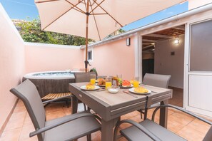 独立别墅 | 2 多间卧室