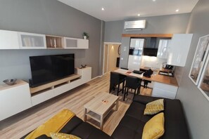 Living area - Apartment Centre Carmes (Toulouse)