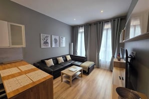 Unclassified image, 2 of 13, button - Apartment Centre Carmes (Toulouse)